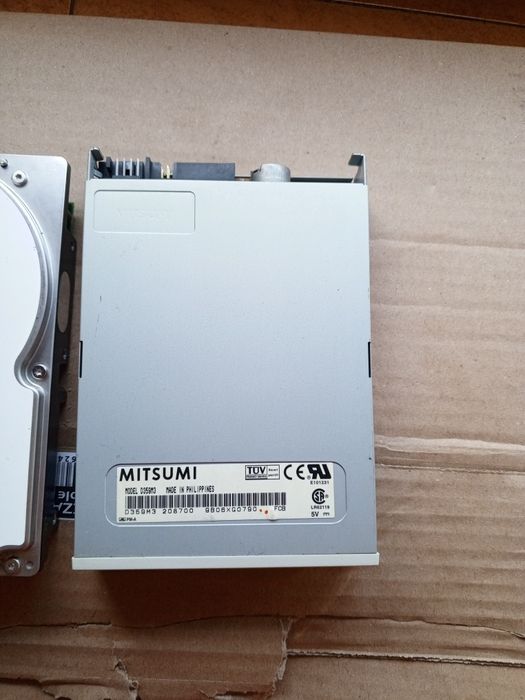 Stacja dyskietek FDD 1,44 MITSUMI D359M3D z 99'