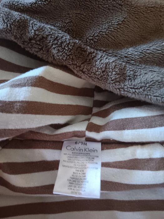 Macacao de bebé Calvin klein 6-9 meses