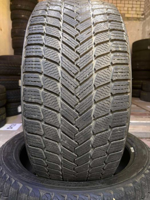 Шины 245/40 R19 Michelin пара зима  L1