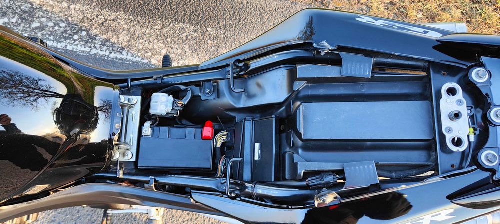 Suzuki GSR600  2009 Leovince ZADBANY 98KM