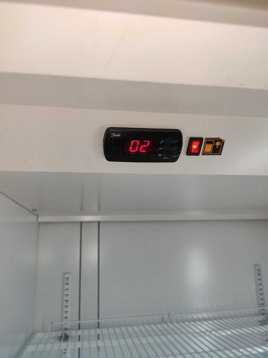 Холодильна Шафа вітрина Inter 501T Антрацит. Холодильник. Стан ідеал