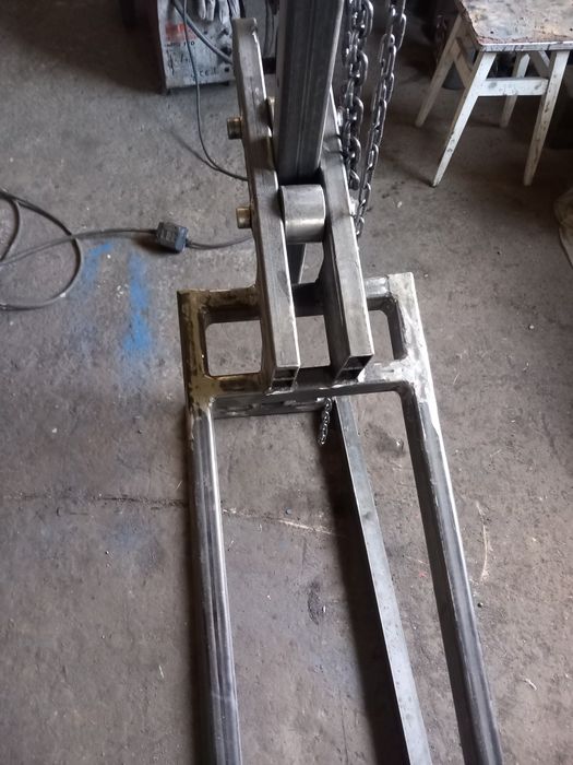 Podnosnik przechyłowy