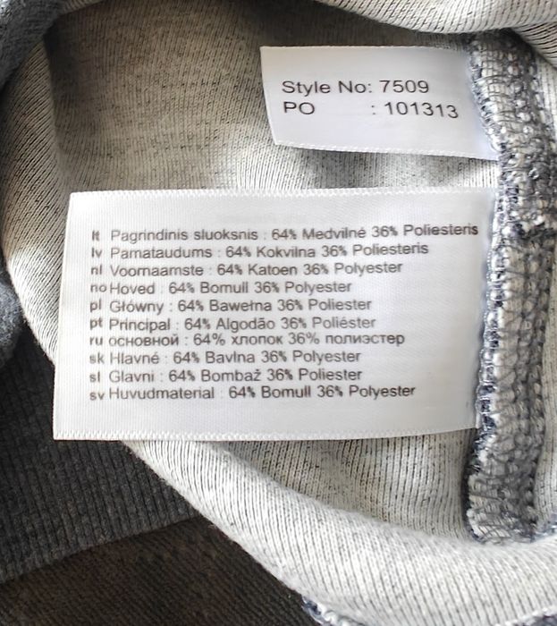 2 bluzy dziecięce Snickers 98/104 + plecak