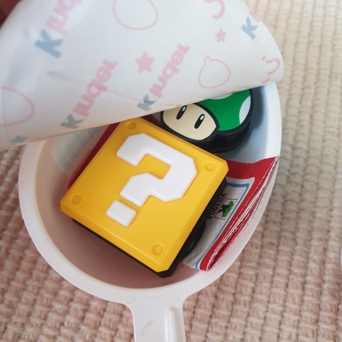 Kinder Joy Super Mario figurki