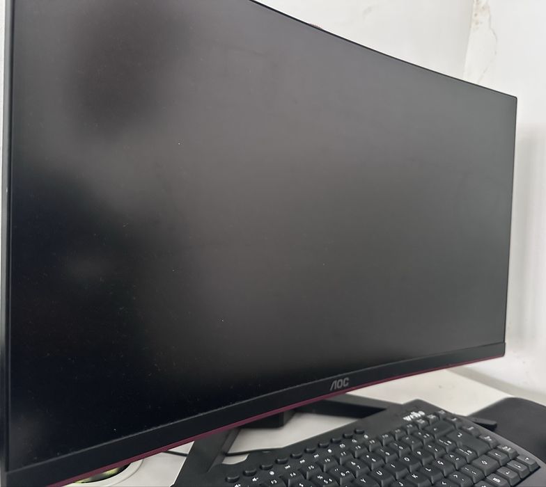 Monitor AOC curvo 24