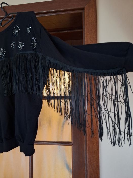 Bluza z frędzlami M czarna nowa