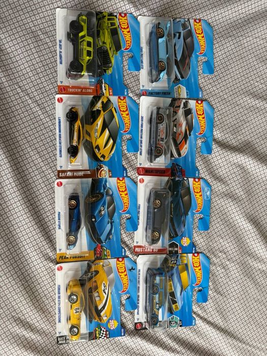 Машинки HotWheels