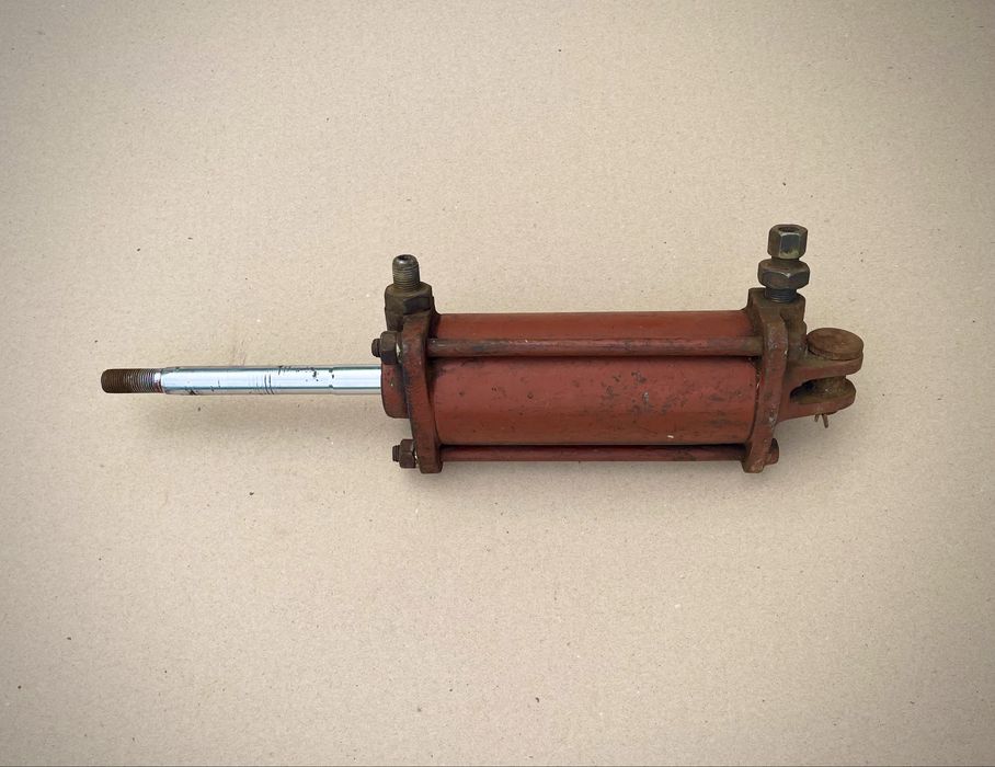 Гідроциліндр ЦС 75 в гарному стані / гидроцилиндр