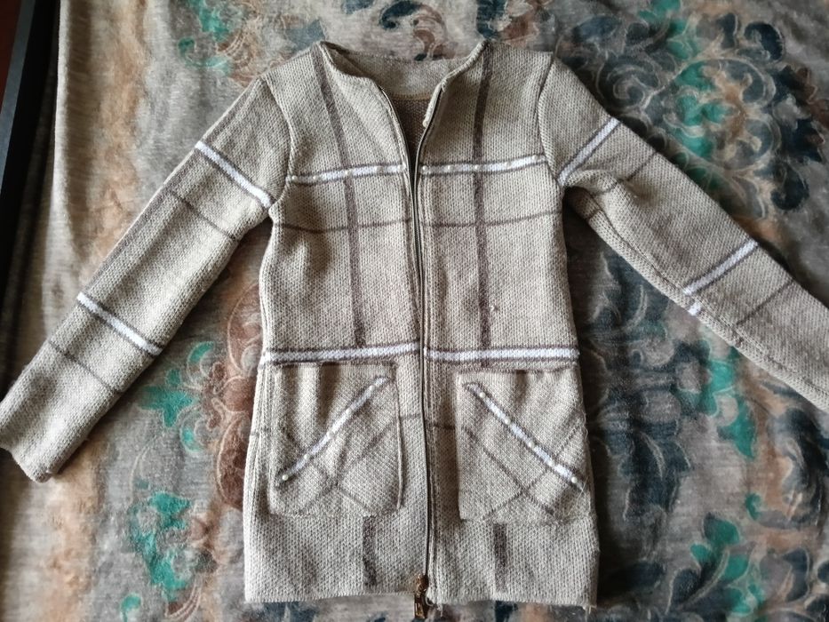 Продам теплі кофтинки