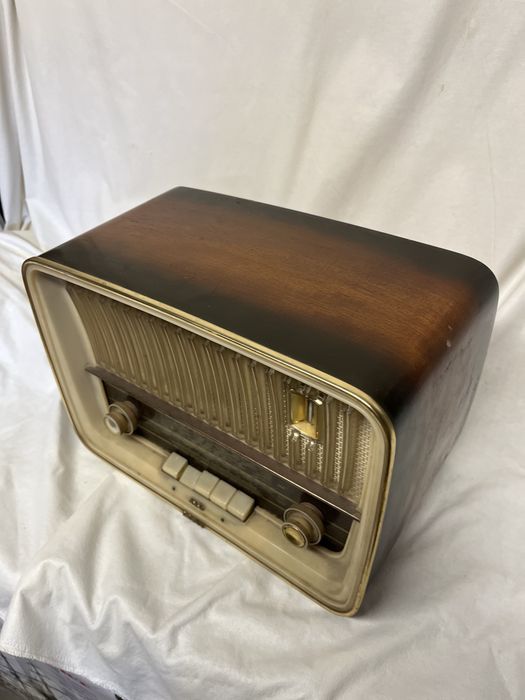 Stare radio drewniane Firmy AEG stylowe Starocia