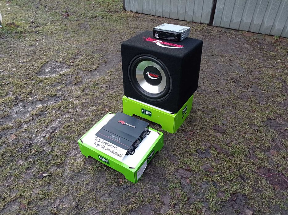 Subwoofer Tuba Skrzynia Basowa Wzmacniacz RENEGADE Moc 300RMS