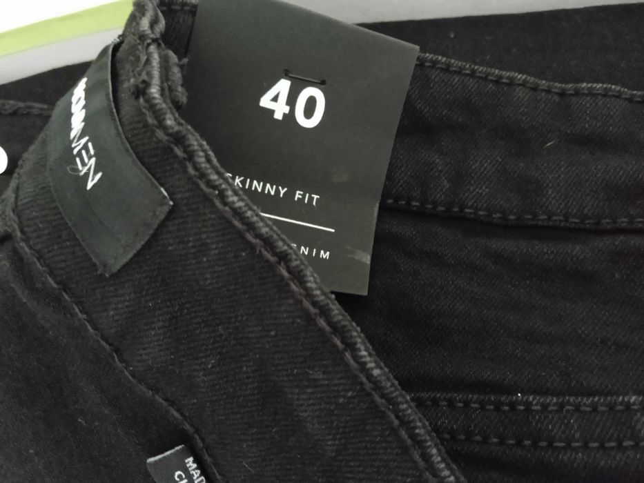 calças de ganga novas