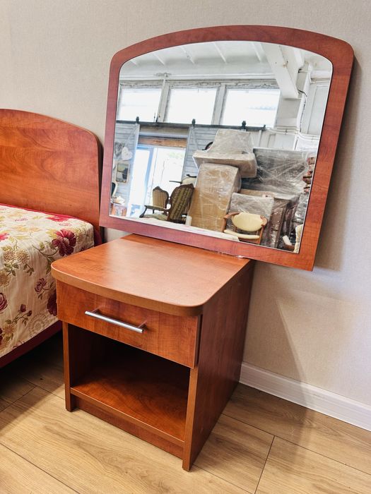 20 kompletów pokoi hotelowych - łóżko, biurko, tv, sofa, szafka lustro