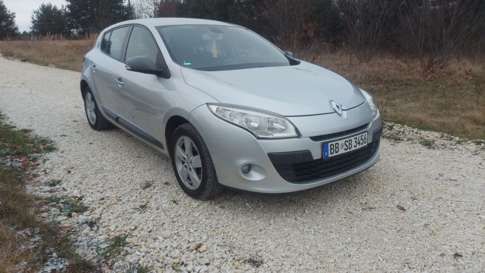 Renault Megane 3 1.6 16 V benzyna hatchback z Niemiec klimatyzacja nav