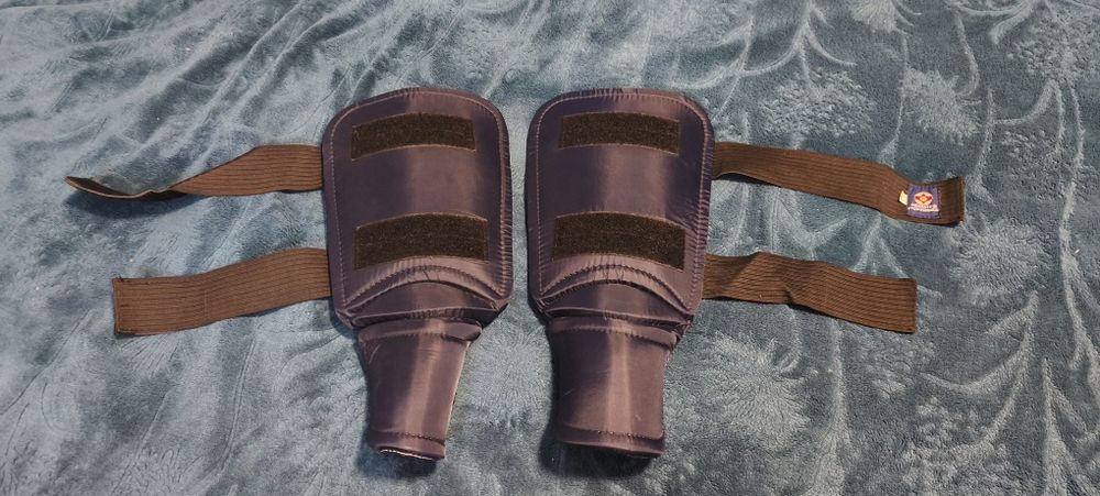 Рукавички  та захист для ніг для карате