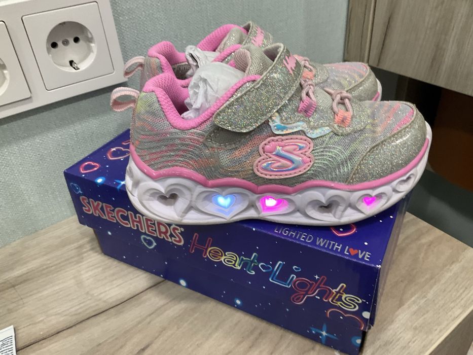 Sketchers для дівчинки 25 розмір 15 см по устілці