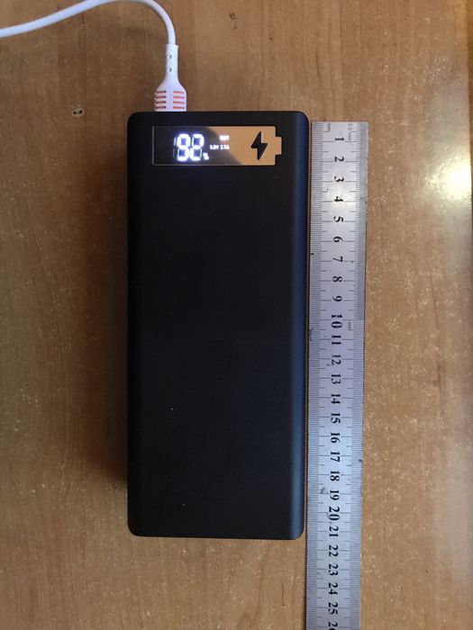 Повербанк( КОРПУС)великої емності ( на 16 єлементів 18650)
