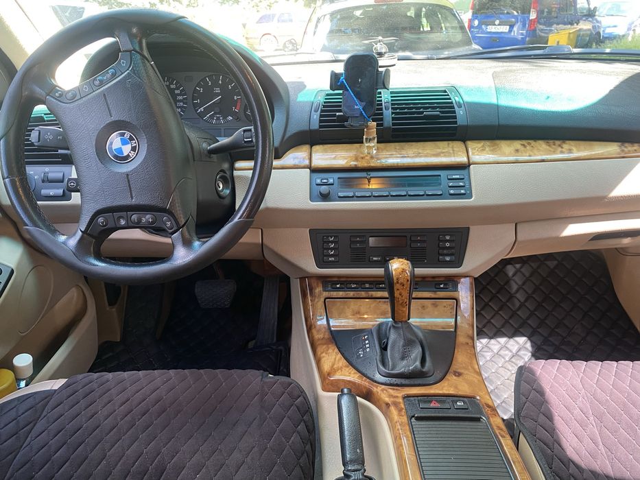 Продам BMW X5 e53