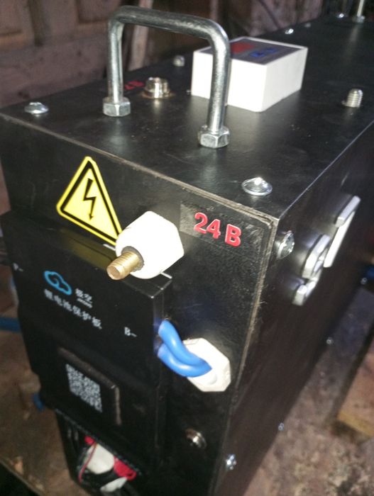 Інвертор 3.2 кВт + АКБ 3.7 кВт комплект