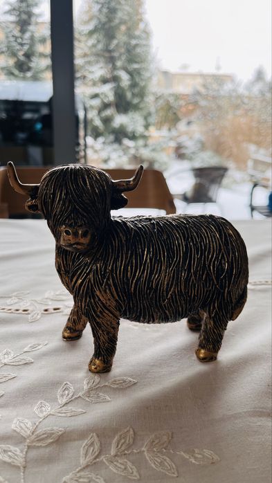 Figurka bizona współczesna