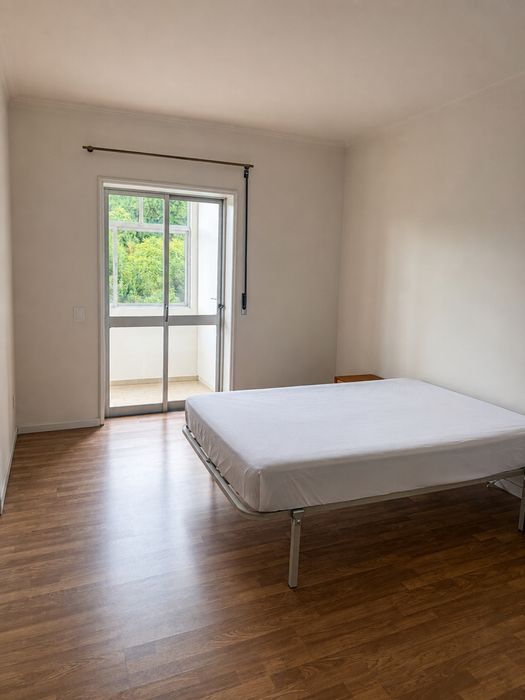 Apartamento T2 arrendar - Centro comercial Villa Guimaraes