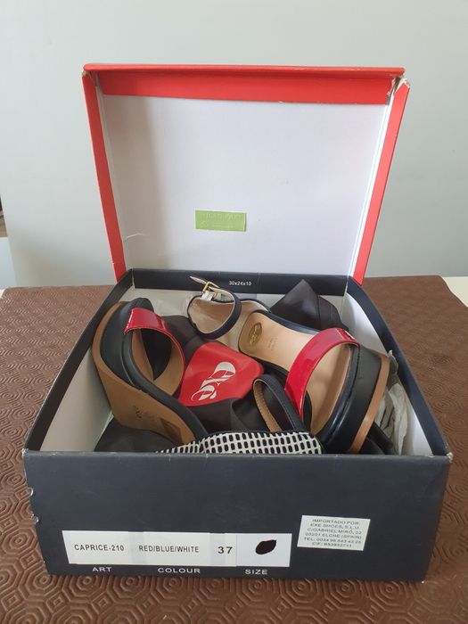 Sapatos marca EXÉ n°37 ( usados uma vez )