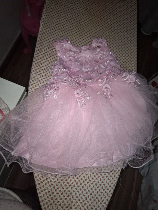 Vestidos de cerimónia mulher e criança