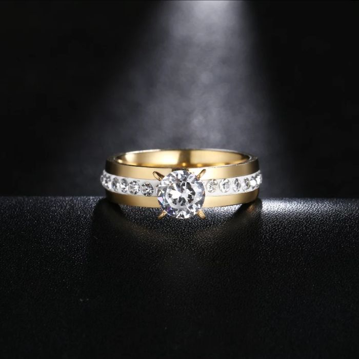 Anel solitário ouro laminado 18k