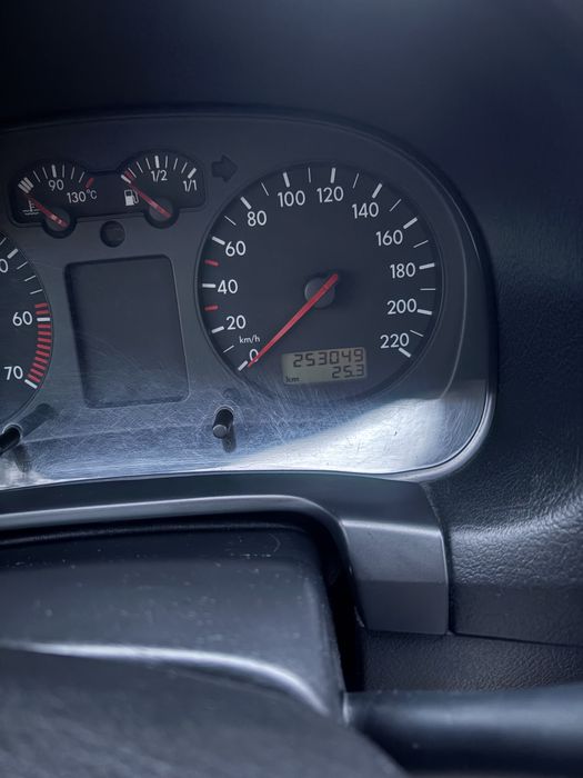 Volkswagen Golf 2001 benzyna+LPG