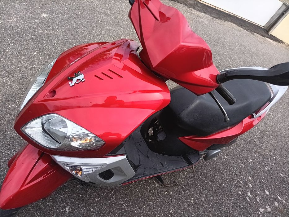 Scooter peugeot sum up 125