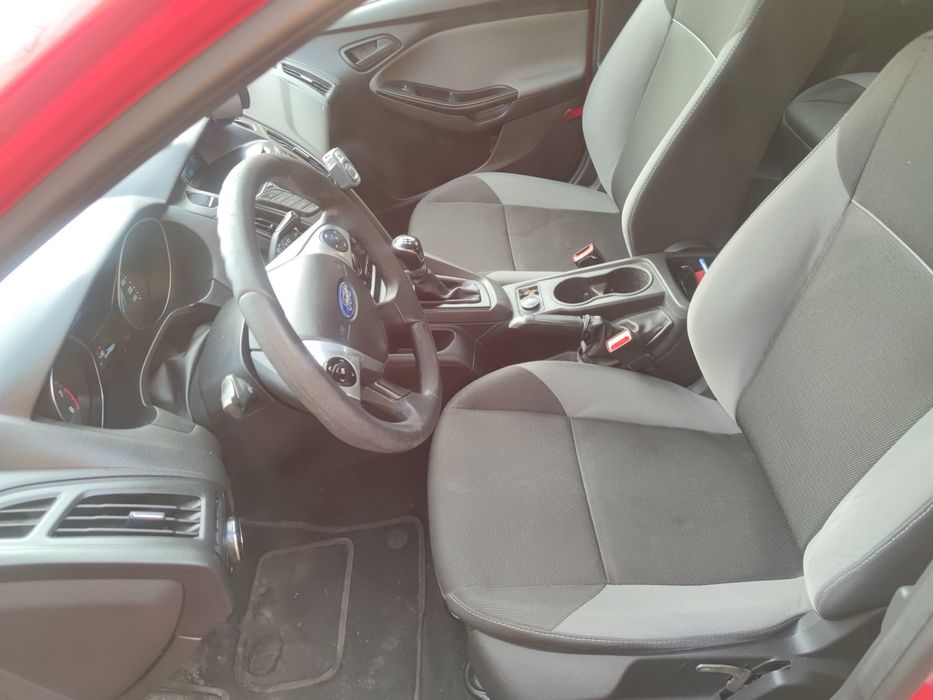 Ford Focus sedan 2014 r.