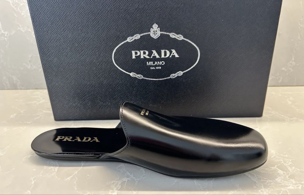Mules, sapatos Prada