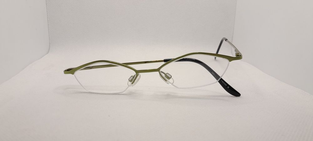 Nowe okulary oprawki korekcyjne Specsavers