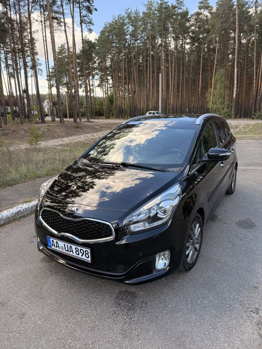 Kia Carens — максимальна комплектація, 1.7 дизель, автомат, 7 місць