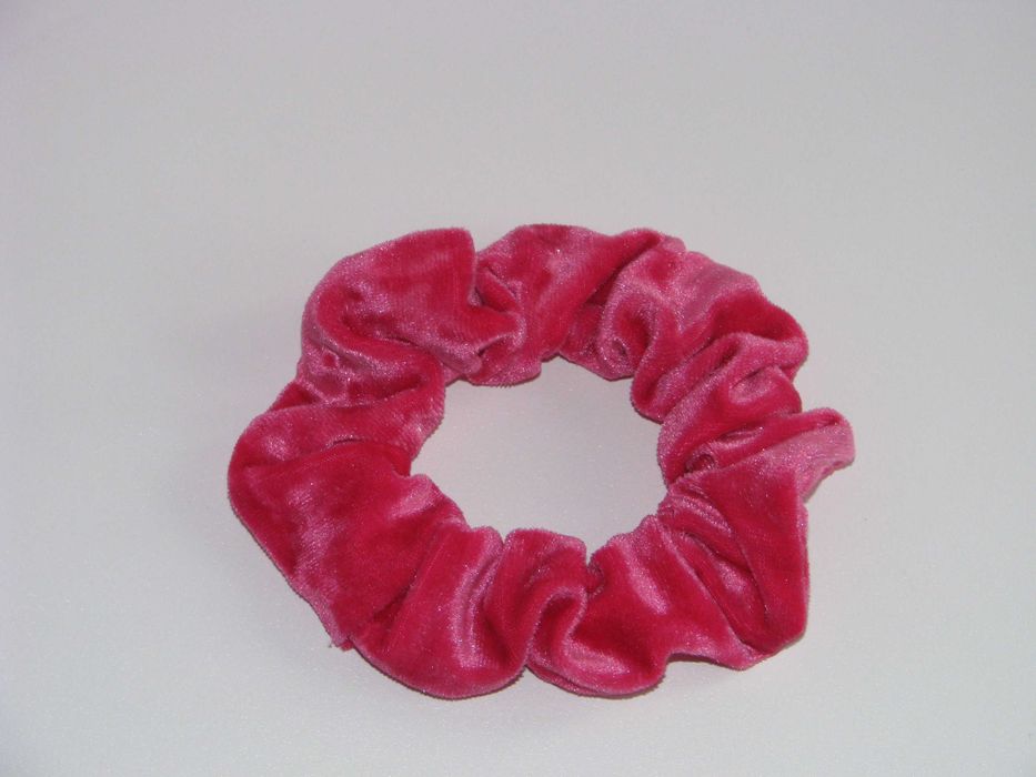 Scrunchie gumka do włosów welurowa NOWA ciemny róż