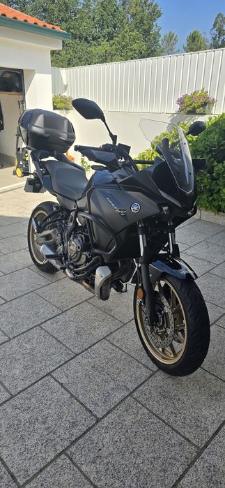 Moto yamaha tracer 7