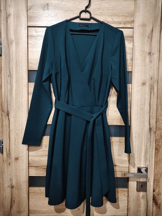 Sukienka kopertowa mini butelkowa zieleń