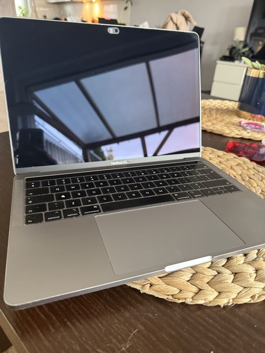⸻  Apple MacBook Pro 13” 2019 – model A2159