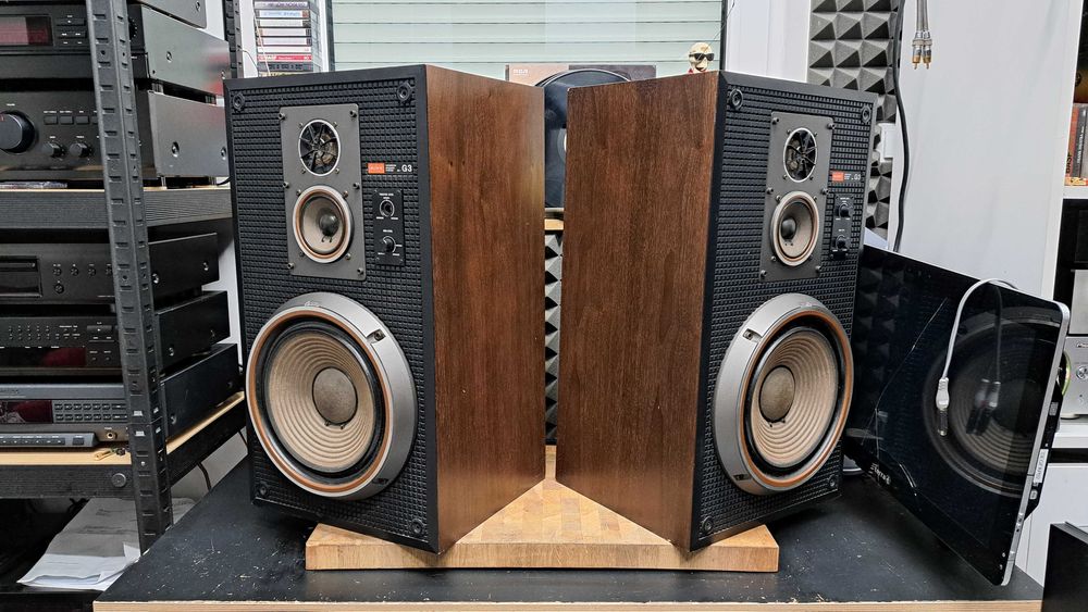 Kolumny Sony SS-G3 pod lampę