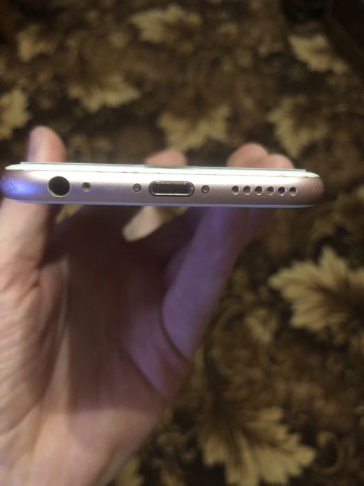 iPhone 6S б/у в гарному стані, на запчастини.