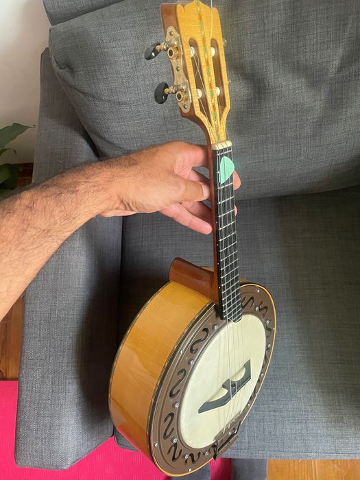 Banjo brasileiro Carlinhos Luthier (impecável)