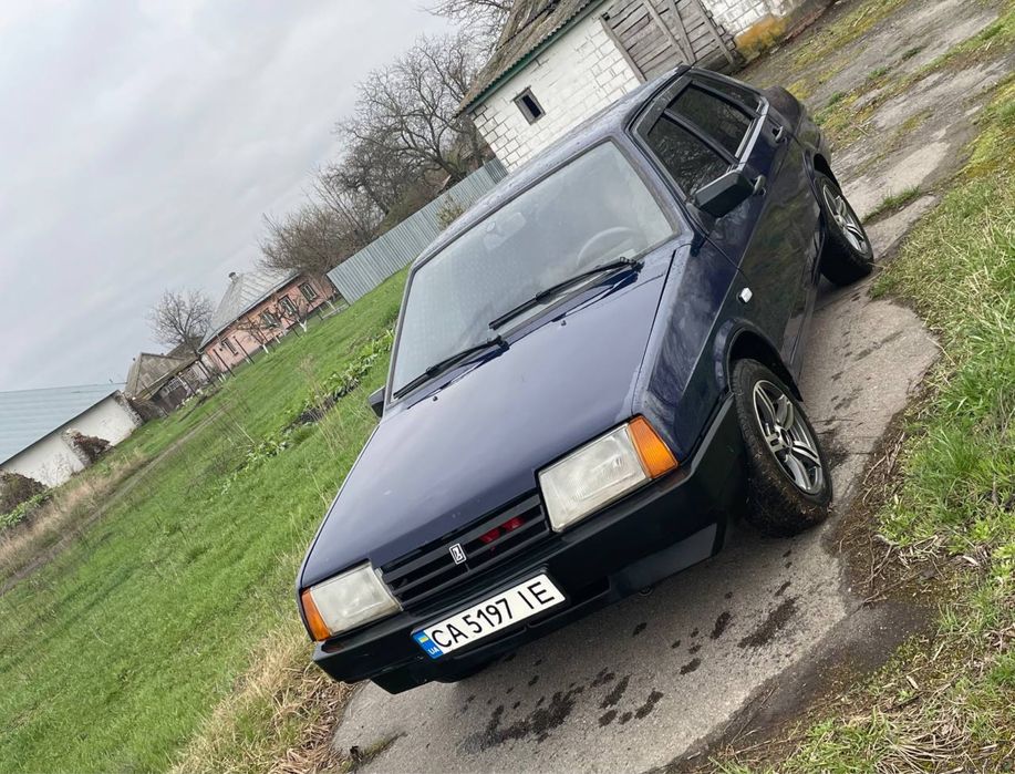 Продам ваз 21099і терміново