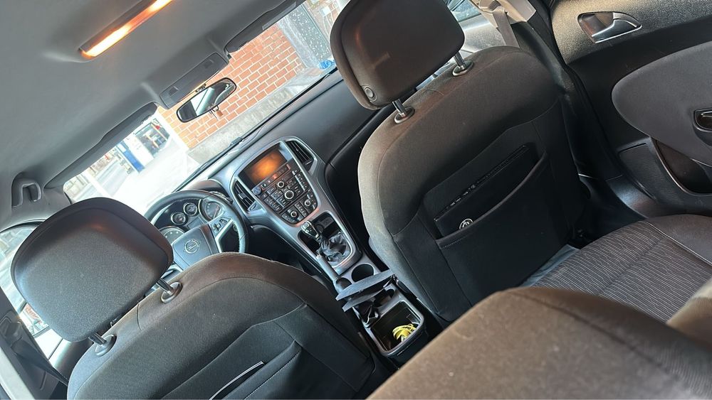 Opel Astra 2014.