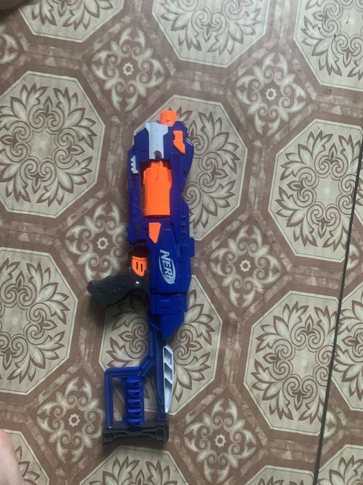 Пара бластерів Nerf для домашніх воєн. Робочі, недорого