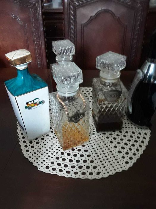 Garrafas para bebidas (sem bebidas)