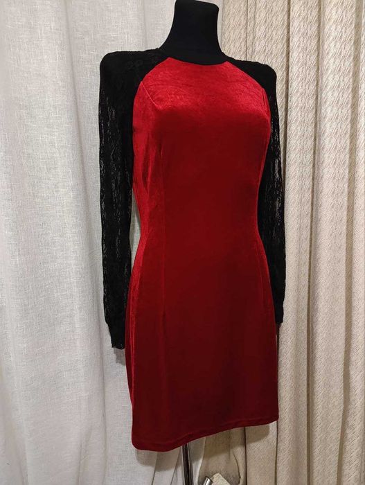 Сукня з червоного оксамиту  р-р S/M