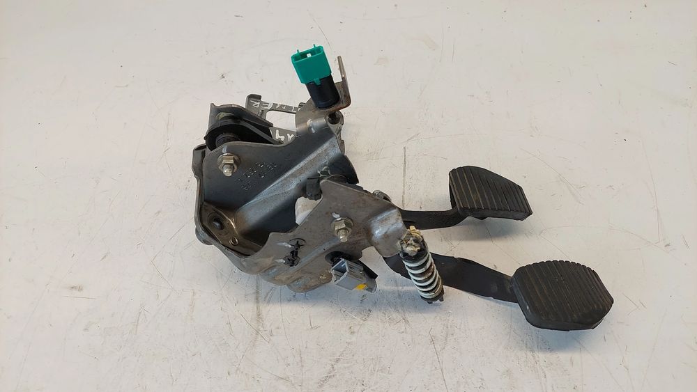 Pedal da embraiagem PEUGEOT Partner II