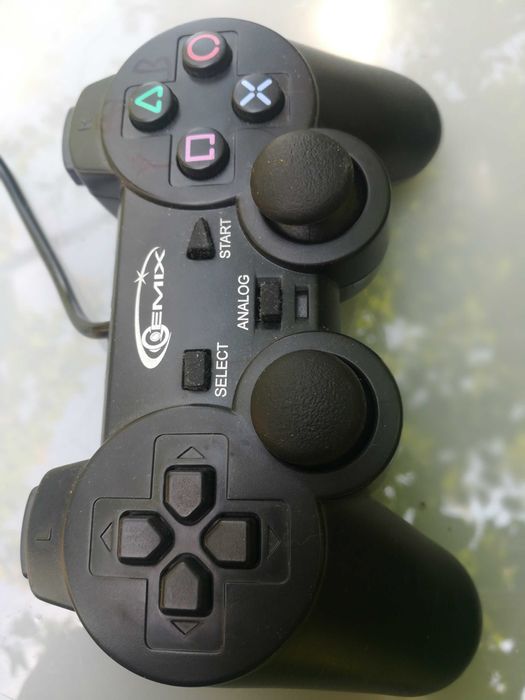 Продаю пару " Геймпад Gemix GP-50 "