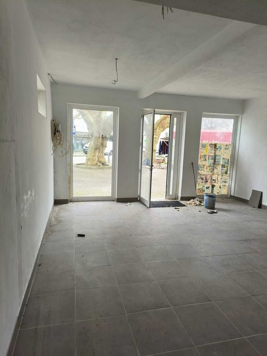 Arrenda-se loja no largo da Feira nova - Ariz - Bem viver