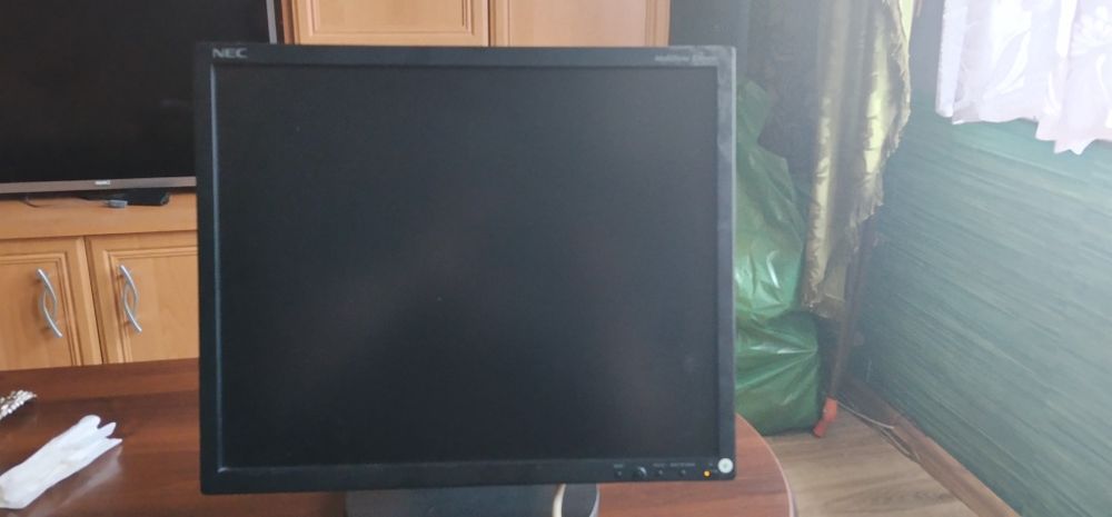 Monitor NEC 19" sprawny
